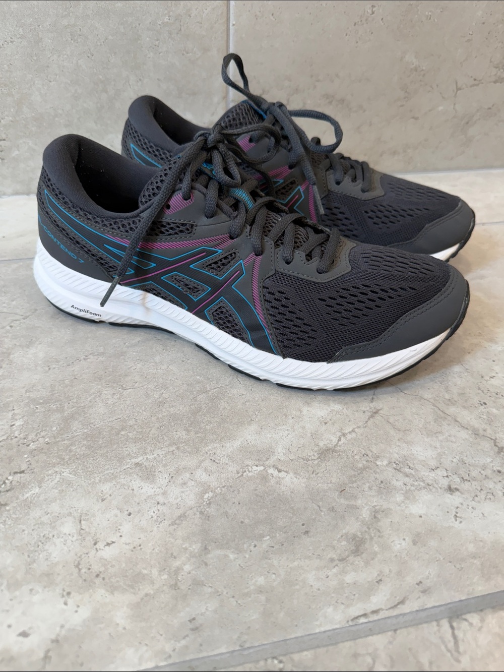 ASICS Gel Contend 7 womens sneakers size 10